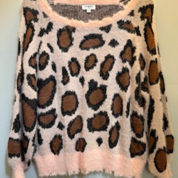 Umgee Fuzzy Soft Pink Leopard Print Sweater, Size Large - Picture 1 of 6
